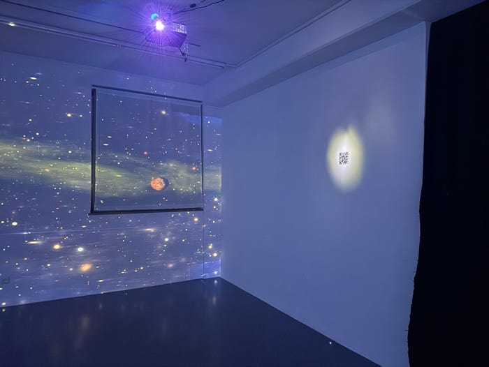 Videoinstallation "Aus allen Wolken", Jean-François Guiton, Galerie Kramer 2025